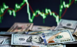 Dolarda artış hızlandı